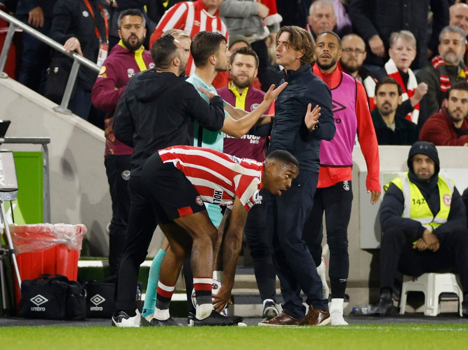 Frank and Veltman were clearly unhappy with each other