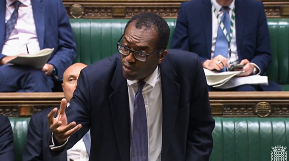 Kwasi Kwarteng will reveal whether benefits will increase in 2023 on October 31