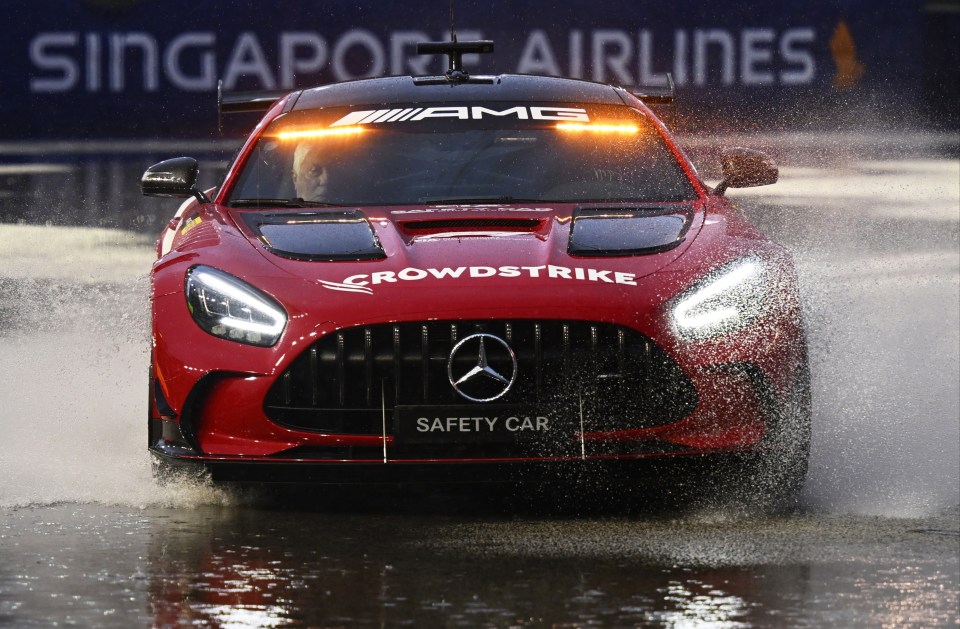 The safety car tests out wet conditions in Singapore