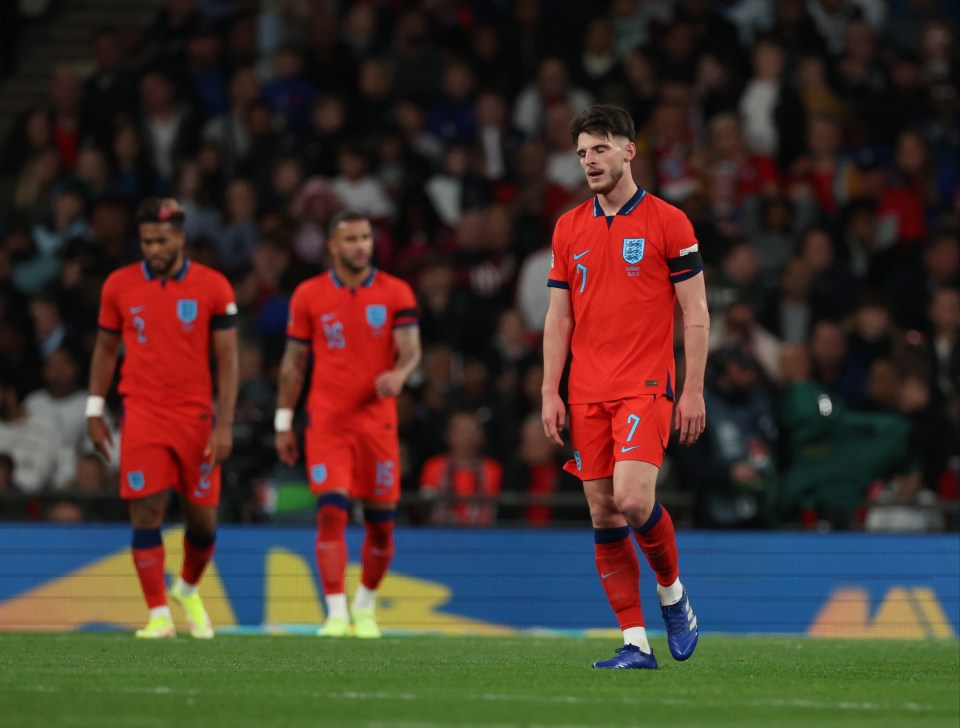 Southgate says he needs to be strong enough not to cave to popular appeal