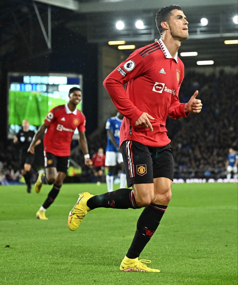 Ronaldo handed Man Utd the lead against Everton with a well-placed finish