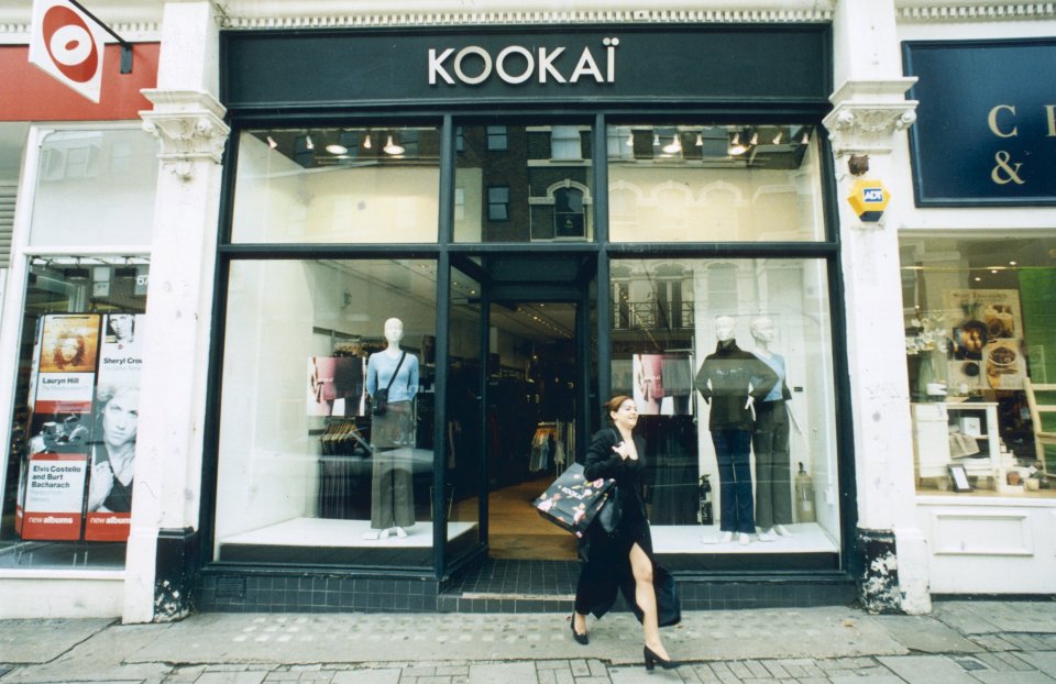 She worked at the Australian retail company Kookai