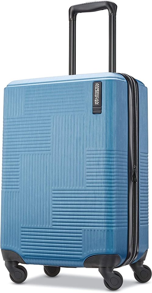 An American Tourister suitcase has won rave reviews from people on Amazon