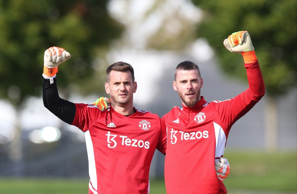 Tom Heaton and David de Gea are in a four-man leadership group