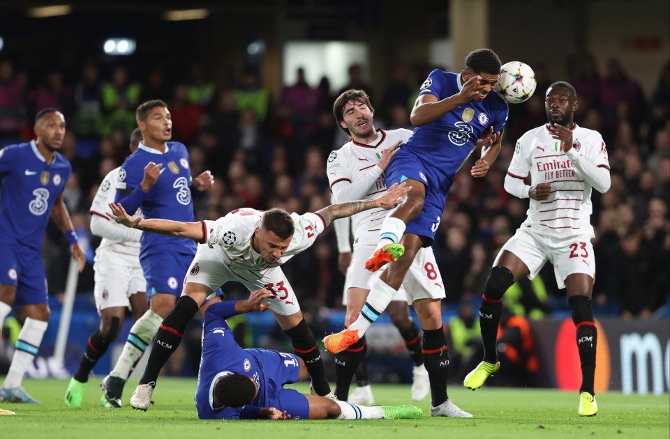 Chelsea are 1-0 up at half-time against AC Milan in the Champions League.