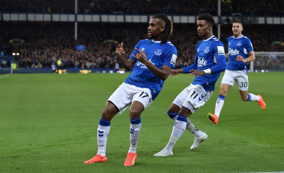 Alex Iwobi enjoys his Everton opener as Demarai Gray leads plaudits