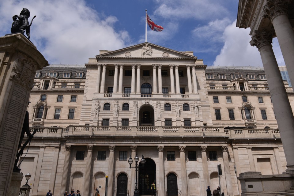 Interest rates are now expected to peak between 5.75% and 6%, according to experts