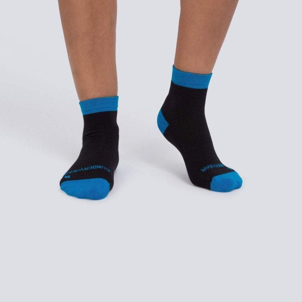 The socks have double-layered technical fabric to prevent rubbing and blisters