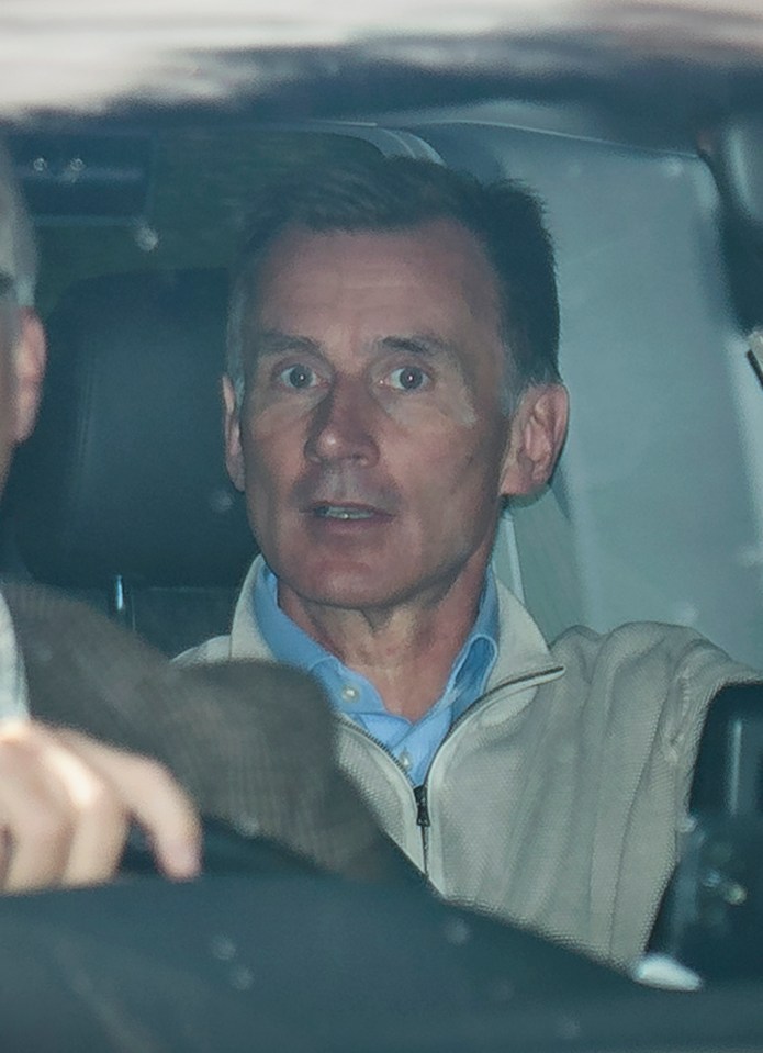 Mr Hunt leaving Chequers today following a meeting with the PM