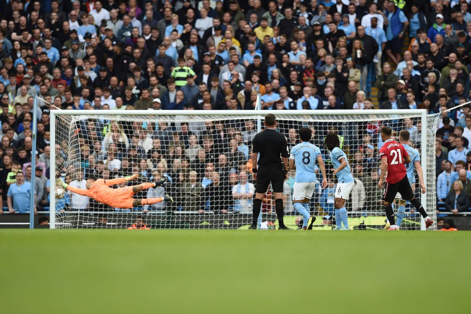 Antony grabbed United’s first with a fine finish on 55 minutes