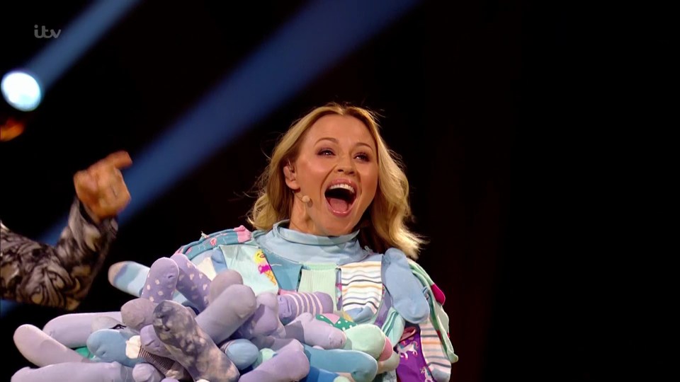 She also left the judges totally surprised when she pulled off the googly-eyed head