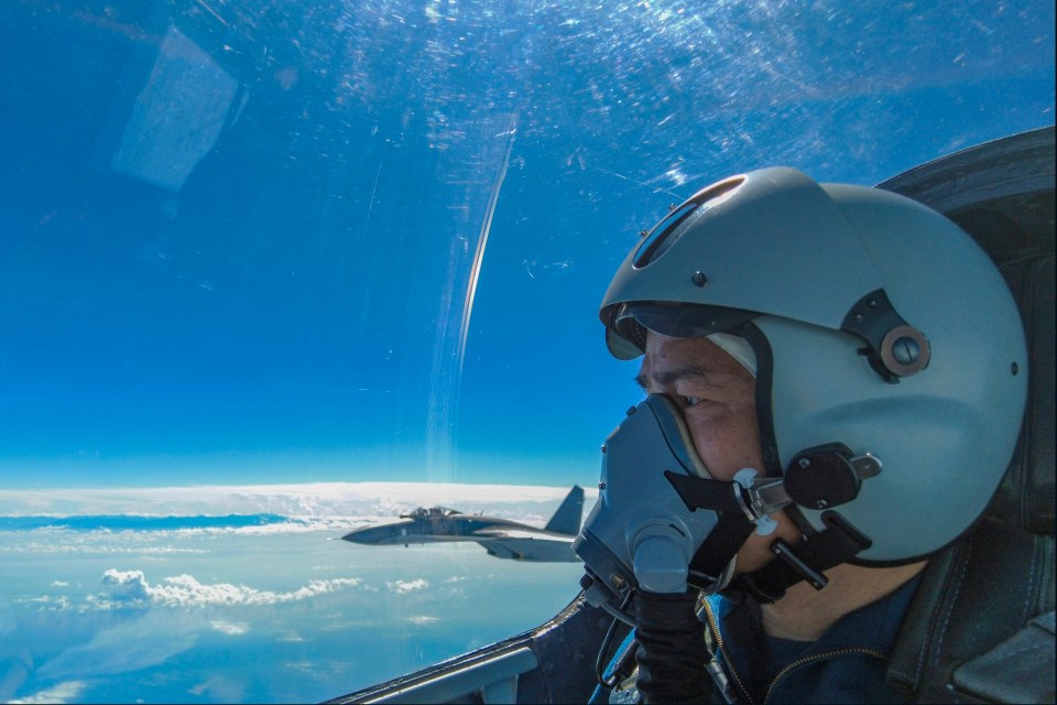 Chinese warplanes flying close to the island of Taiwan