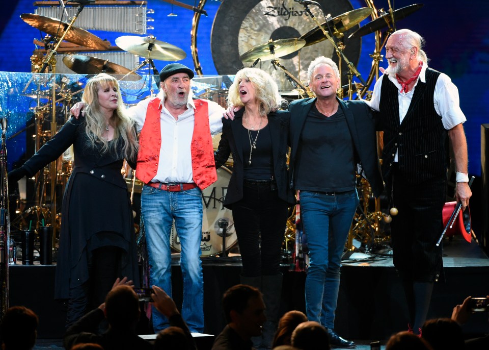 Christine with bandmates Stevie Nicks, John McVie, Lindsey Buckingham and Mick Fleetwood in 2018