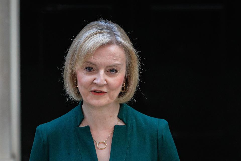 Former PM Liz Truss saw her card declined buying lunch at a London restaurant