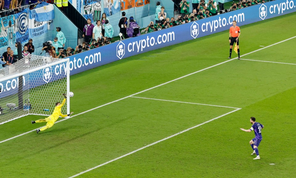 Wojciech Szczesny saved the resulting penalty