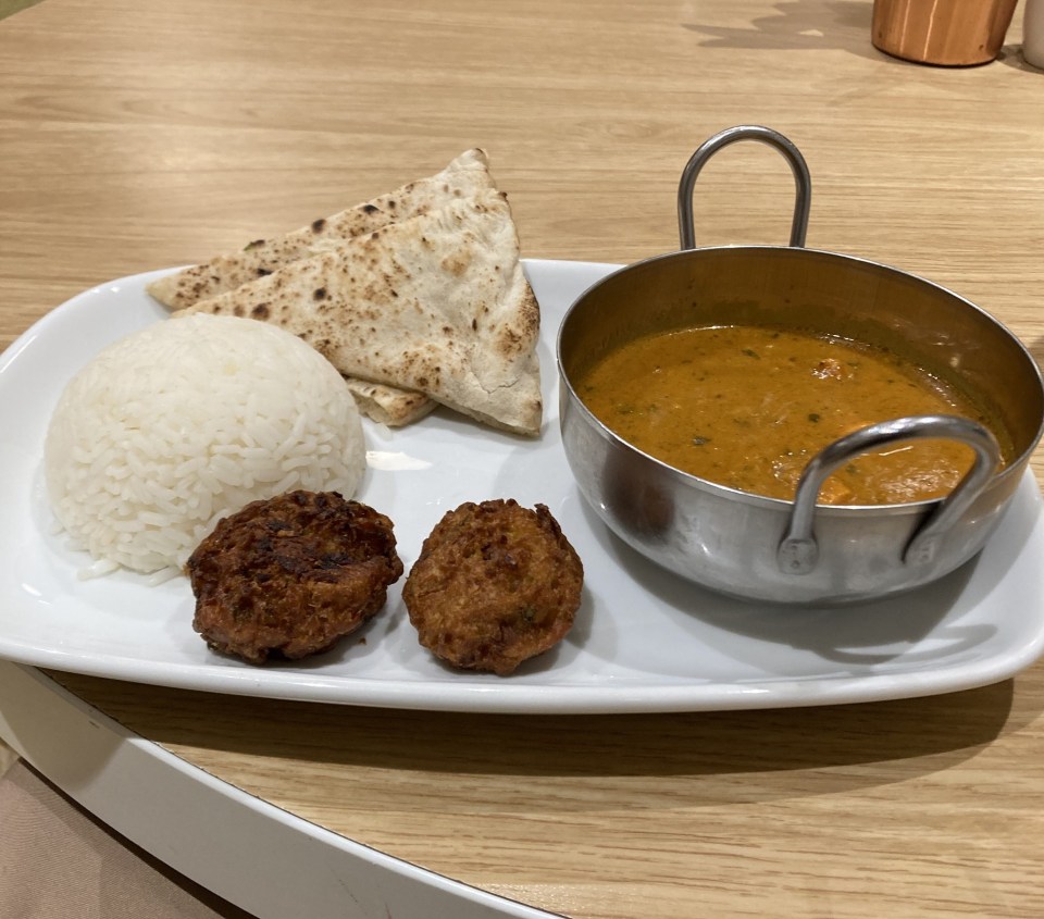 The curry option for dinner was tasty and piping hot - something which couldn't be said for the breakfast