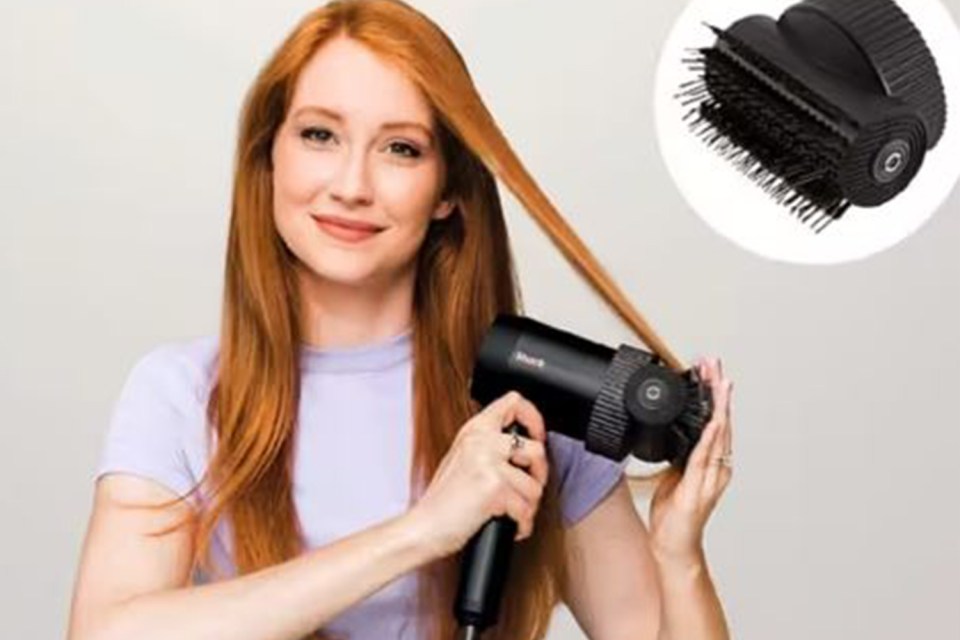 Stop what you’re doing Shark’s Hair Dryer and Styler is on sale this Black Friday