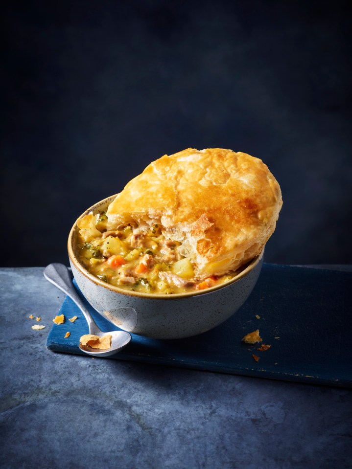 M&S Cafe Turkey Pot Pie Soup