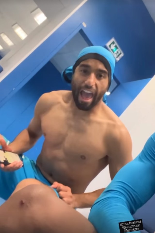 Lucas Moura was in great voice in the dressing room