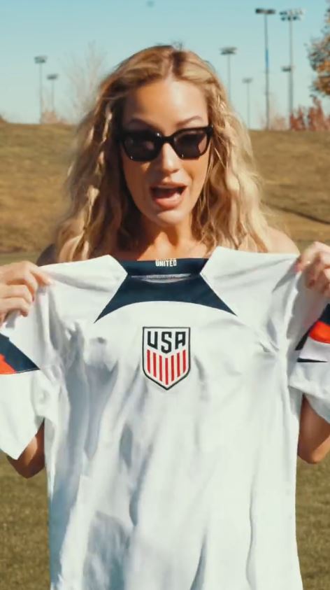 Spiranac showed of the USA football shirt.