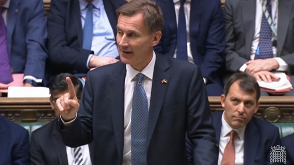 Jeremy Hunt confirmed that benefit recipients will receive a £900 cost of living payment next year