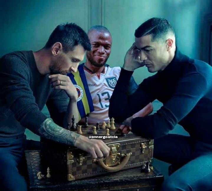 A fan cleverly adds Valencia to the photo of Messi and Ronaldo playing chess