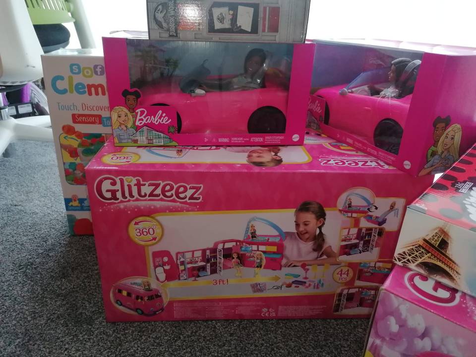 And one mum will have two very happy girls this Christmas after bagging two camper van sets