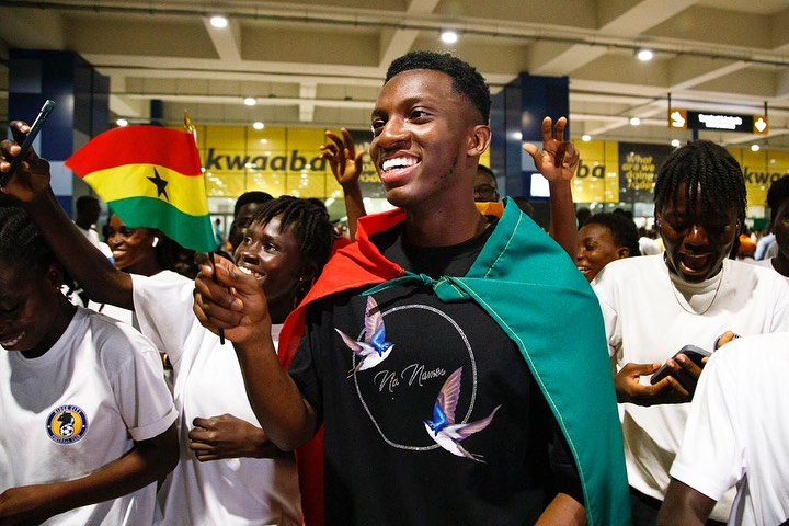 Eddie Nketiah landed in Ghana and has been doing charity work with Unicef