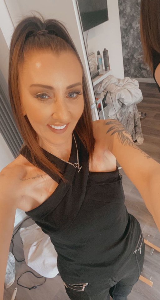 People are stunned by her transformation and say she looks unrecognisable