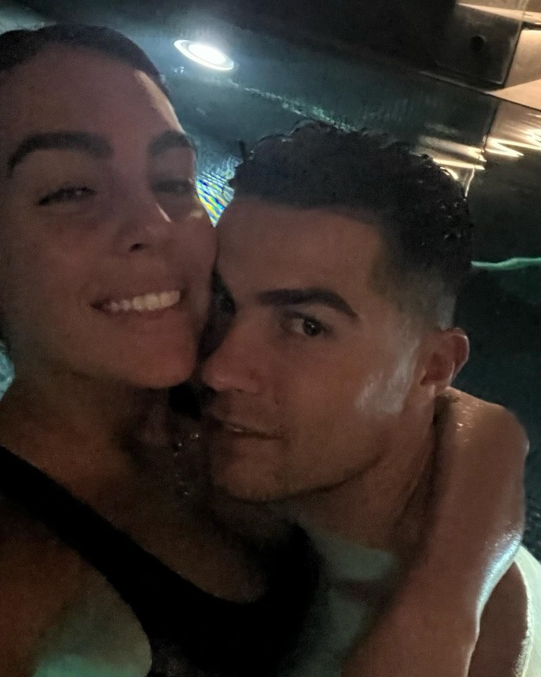 Georgina Rodriguez shared a love up photo with Cristiano Ronaldo