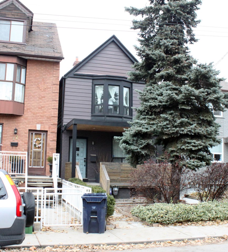 She rented this home on the outskirts on Toronto