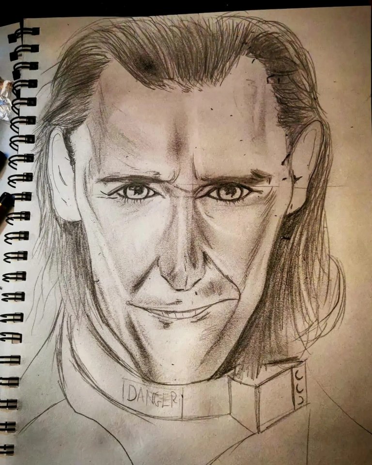 Mode drew a sketch of famed Marvel character Loki, played by Tom Hiddlestone