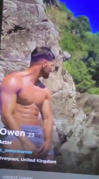 Owen Warner shows off his buff body on celebrity dating app RAYA