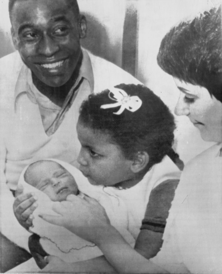 Pele claims he didn't know how many children he had at one stage