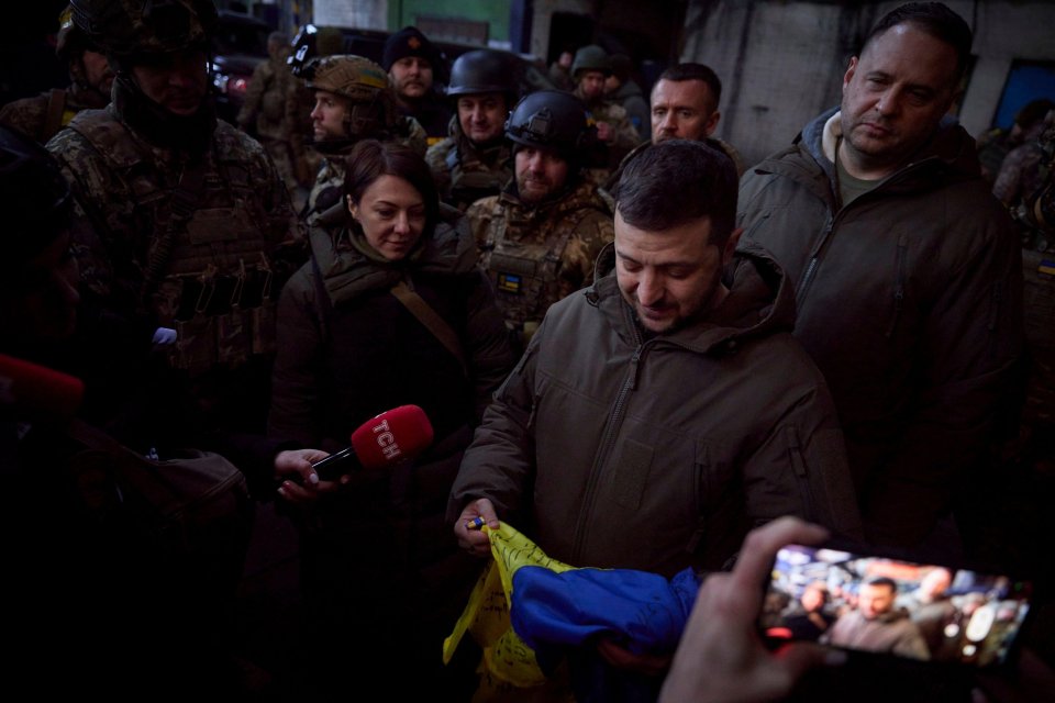 Frontline troops gave him the flag 24 hours earlier in Bakhmut