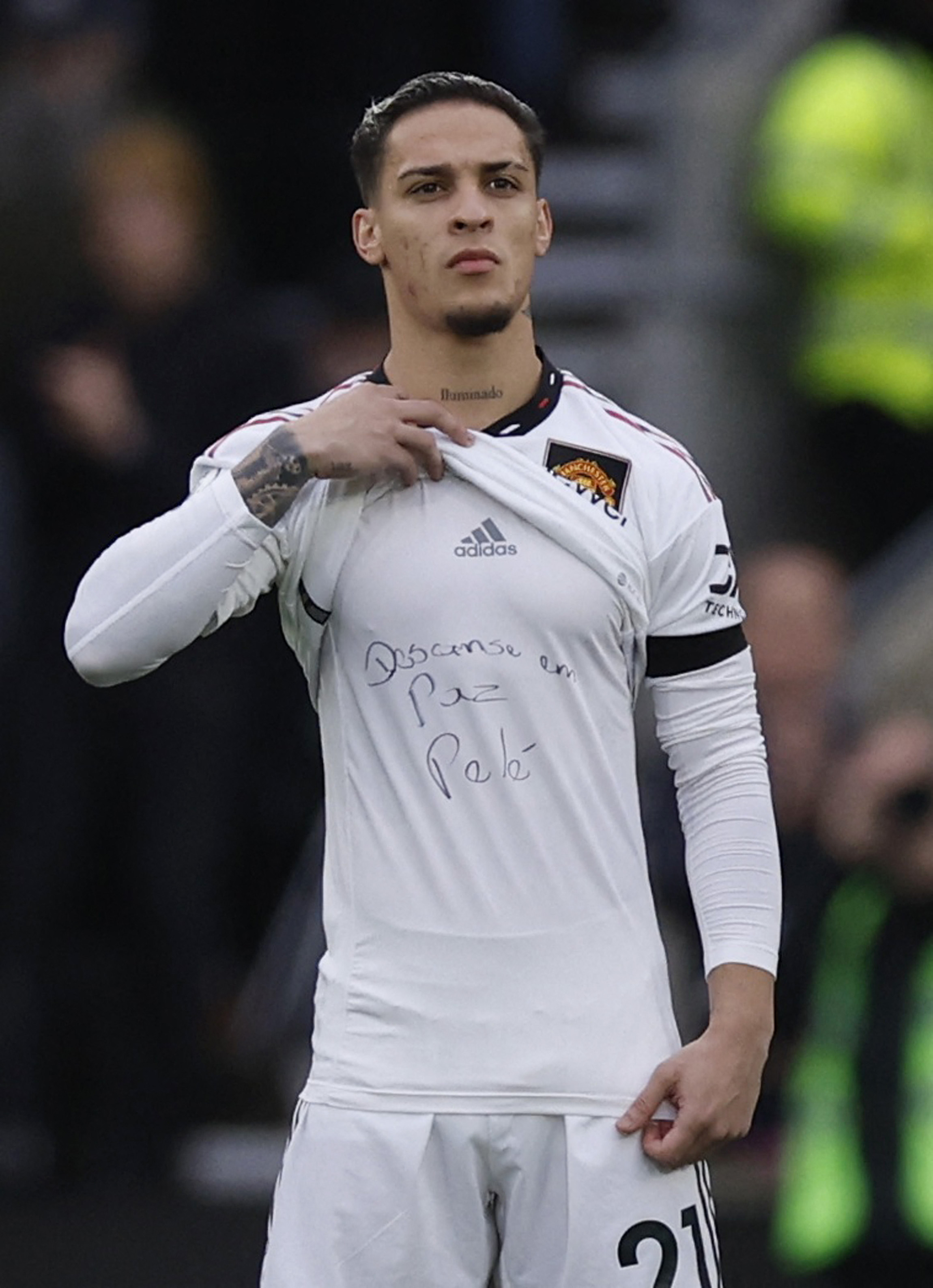 Antony paid a personal tribute to Pele before kick-off