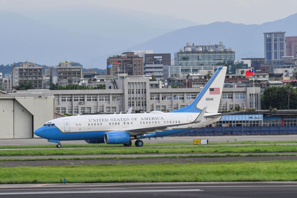 Zelensky used a US Air Force VIP jet to fly him to Joint Base Andrews in Maryland