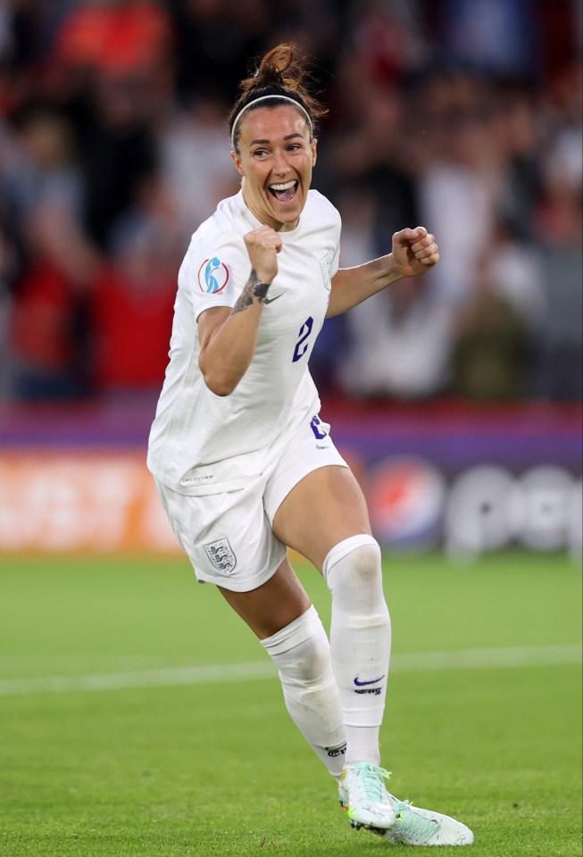 Lionesses’ defender Lucy Bronze will receive an MBE