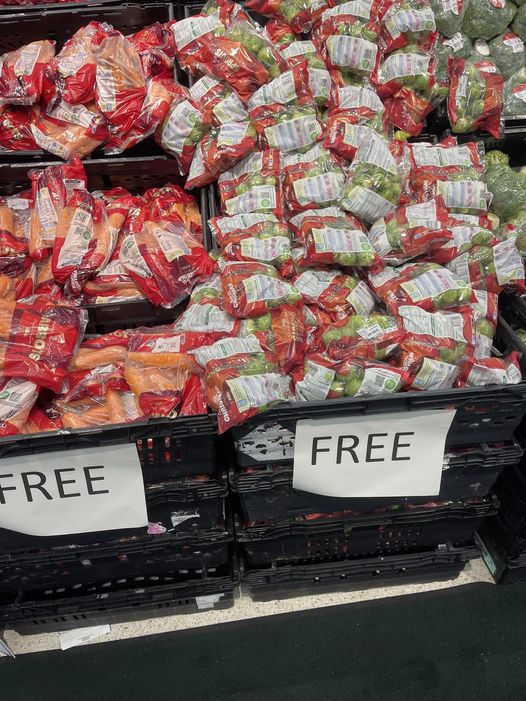 Bargain hunters bag cut price Christmas food from their local Asda stores - including totally free vegetables