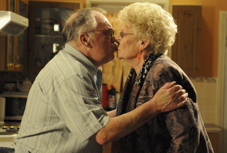 The couple paid tribute to Jack and Vera in a toast at the Rovers