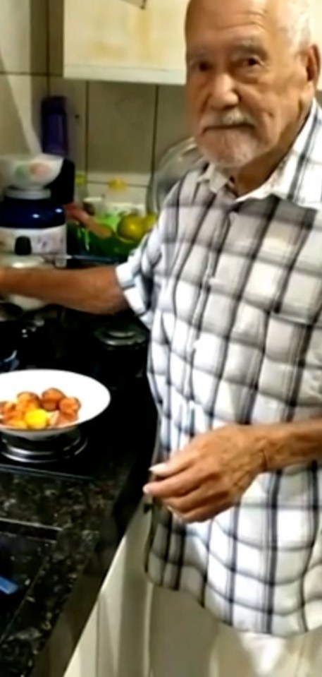 A video of Andrelino preparing his lunch