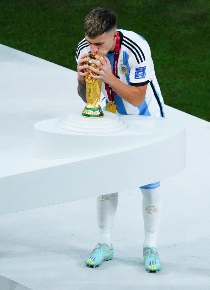 Lisandro Martinez has already switched his thinking to Man Utd’s trophy hunt less than a week after World Cup glory with Argentina