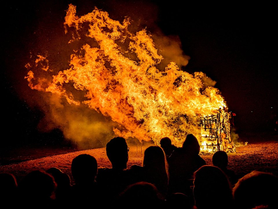 Big bonfires take an incredibly long time to fade out - and I may have set the record