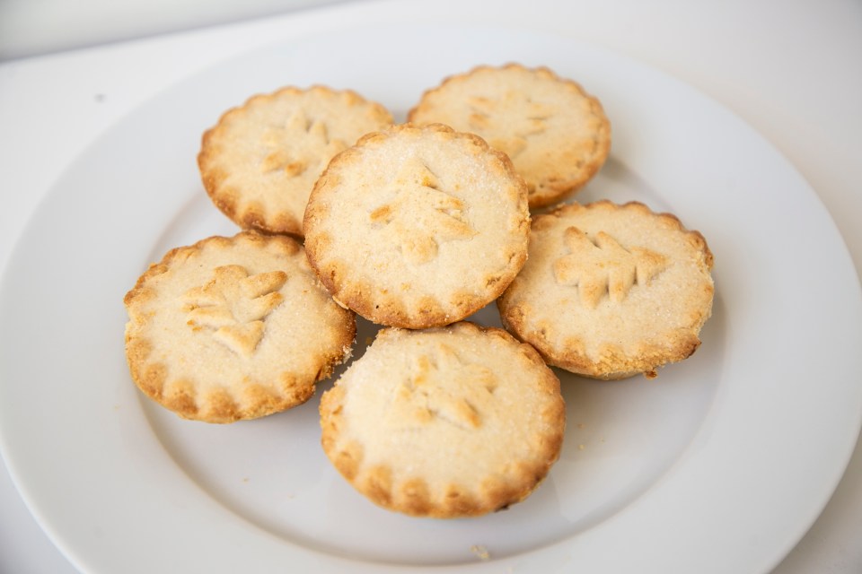 Pop a few in the fryer after Christmas shopping and you will soon have a delicious mince pie