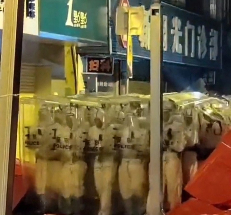 A group of Big Whites storming a neigbourhood in Guangzghou