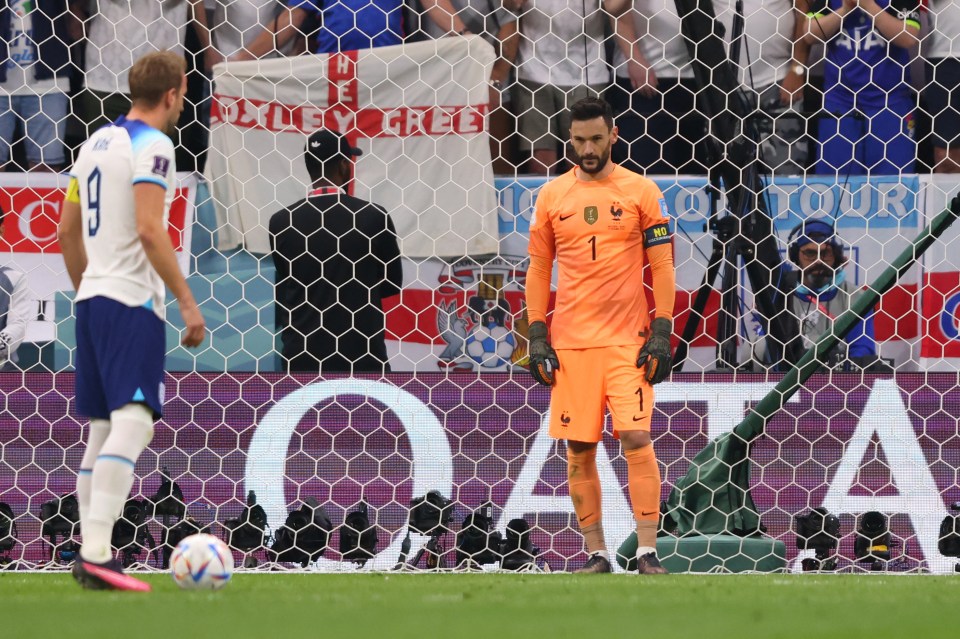 Kane was alone when he stepped up to take his second penalty