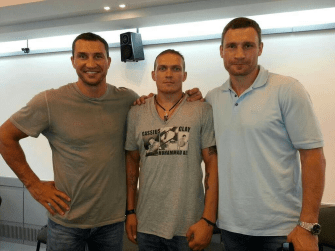 Wladimir Klitschko with Oleksandr Usyk and brother Vitali