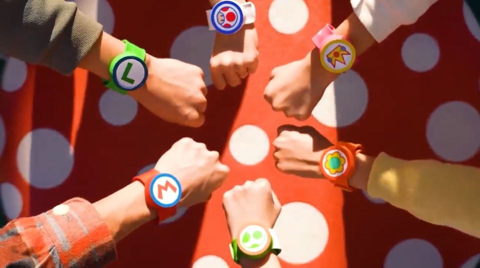 Power-Up Bands will let you track your scores and earn coins