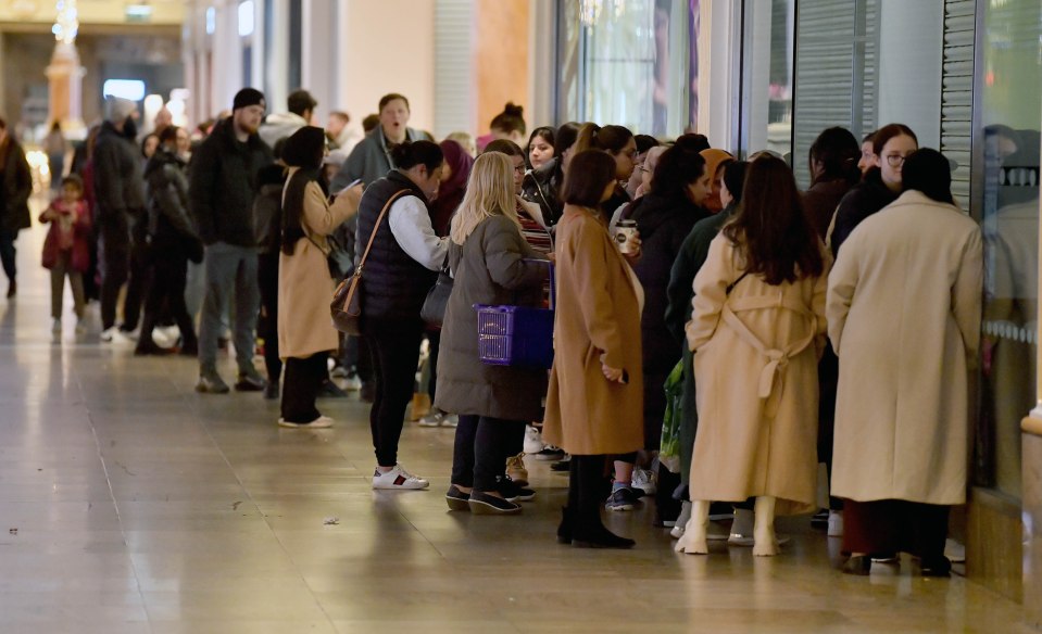 Boxing Day shoppers will not only be battling queues today, but traffic chaos too