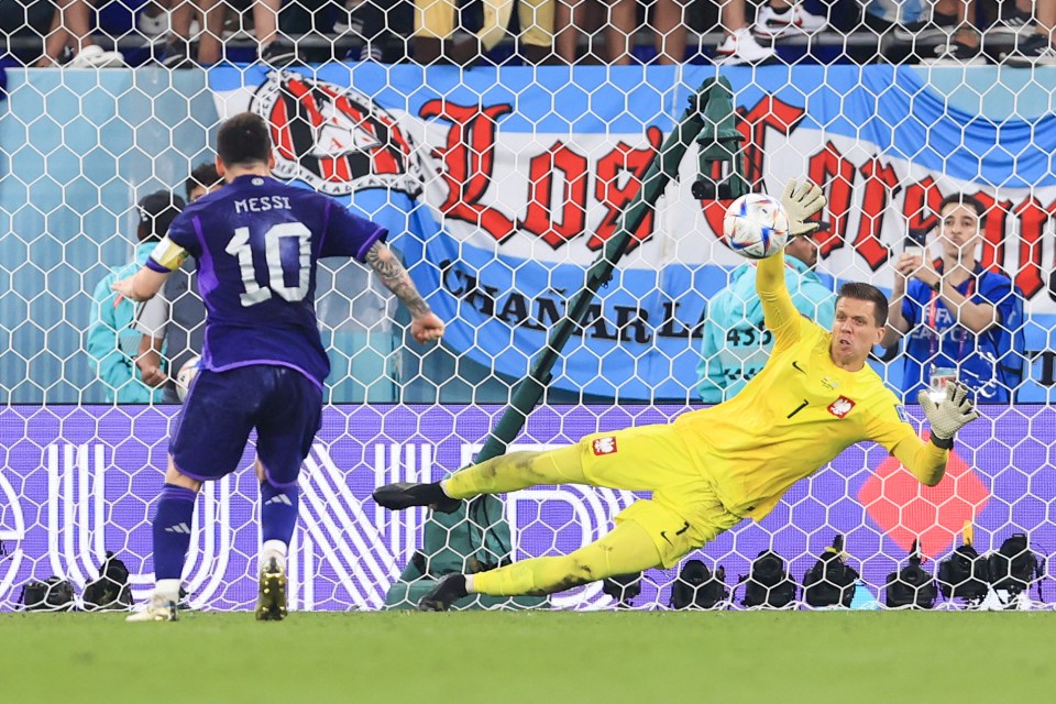 His penalty was brilliantly saved by Wojciech Szczesny